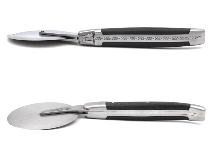 Laguiole pizza wheel, carbon fiber handle with matt bolsters
