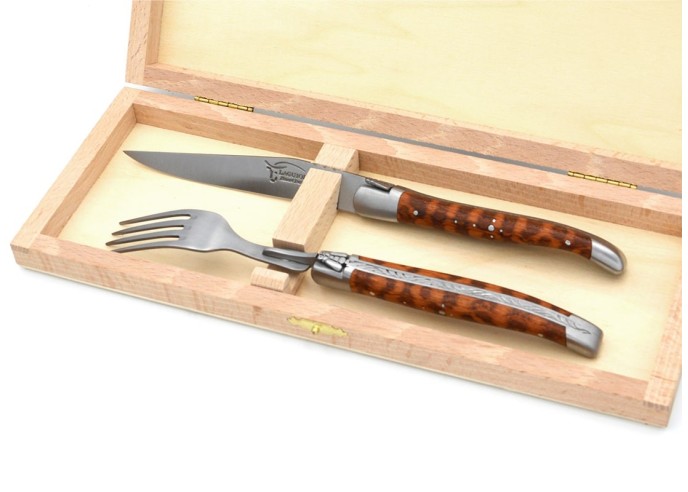 Set mit 1 Messer - 1 Gabel, breiter Griff aus Schlangenholz, Heftbacken aus mattem Edelstahl