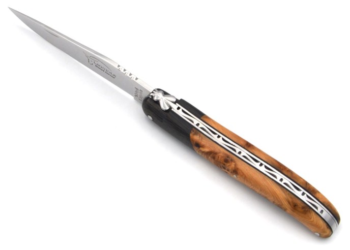 Laguiole 12 cm, fausse mitre en fibre de carbone, manche en genévrier