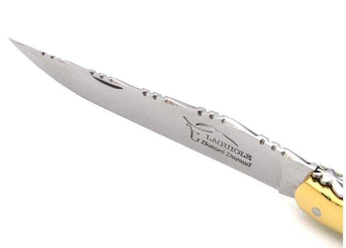 Laguiole pliant, 13 cm, abeille forgée, manche en pointe de corne