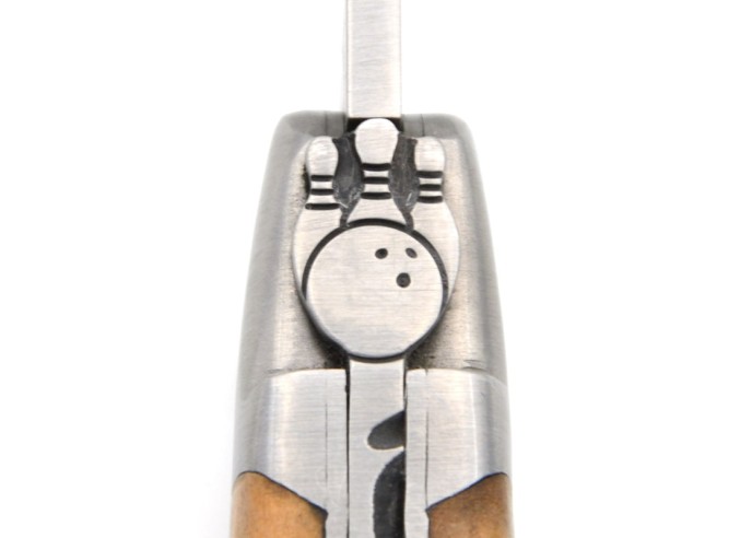 Laguiole pliant 12 cm en olivier, abeille bowling, lame seule
