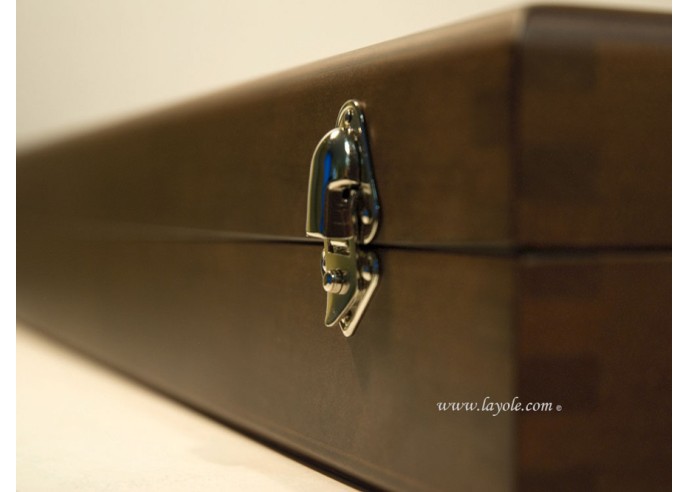 Ménagère prestige, 24 pièces manches en bois divers, avec mitres inox brillant