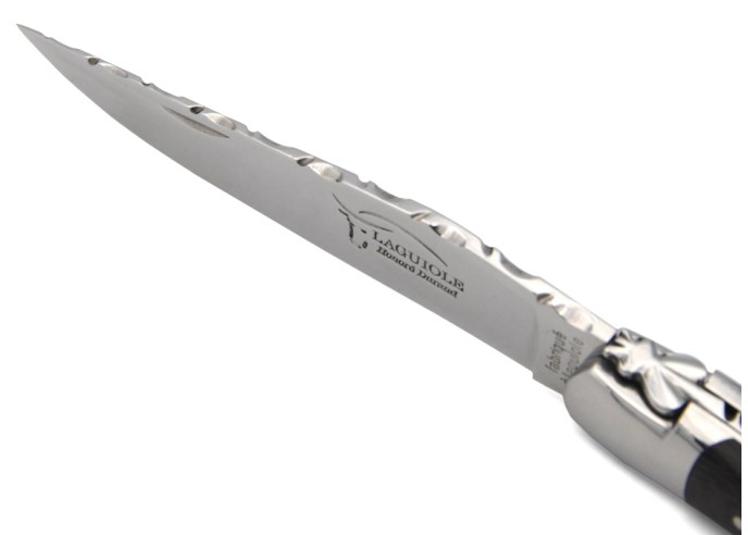Laguiole 12 cm, braided carbon fiber handle, back of the blade chiselled