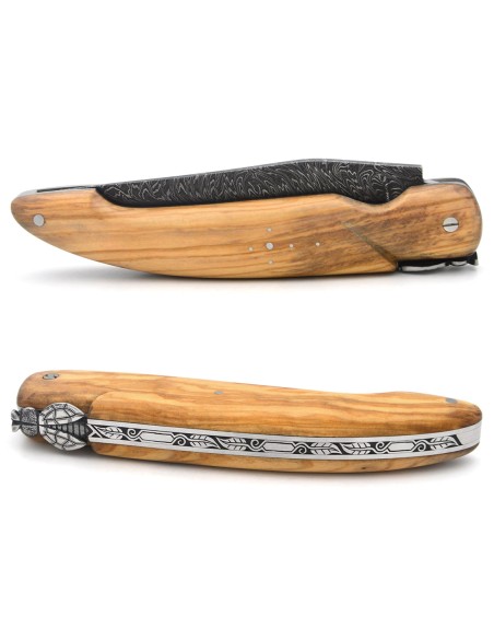 Laguiole hunting knife 13.5 cm, feather damascus steel blade, olive wood