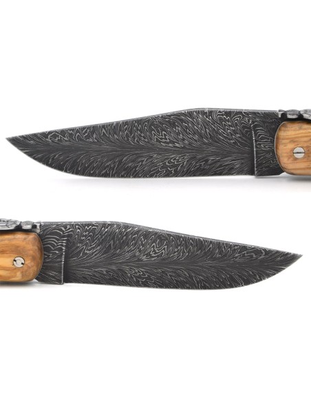 Laguiole hunting knife 13.5 cm, feather damascus steel blade, olive wood