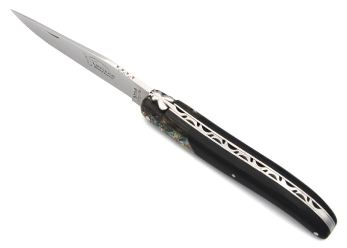 Laguiole pliant 12 cm en ébène avec une fausse mitre en abalone, finition inox brillant