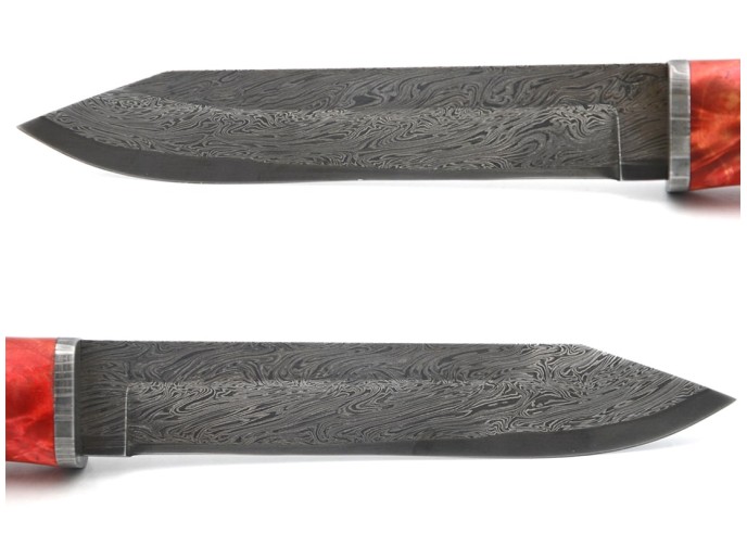 Dagger in red stabilised poplar wood with wild damascus steel blade