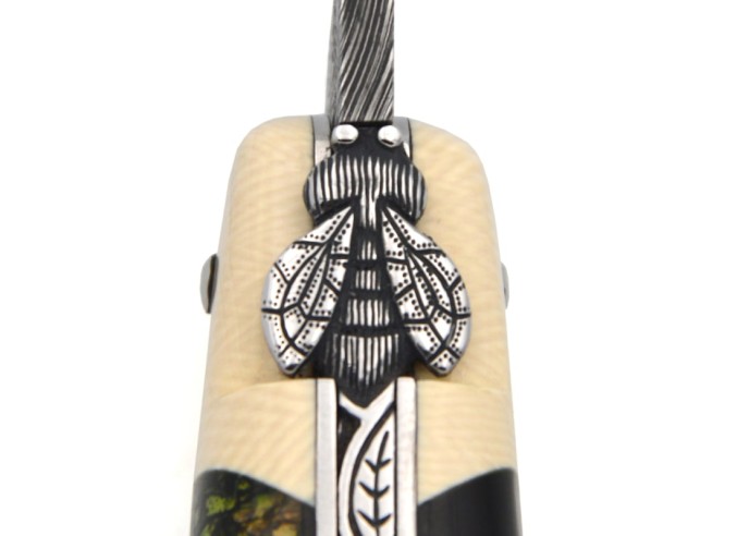 Couteau de Laguiole en molaire de mammouth verte, lame Damas mosaïque