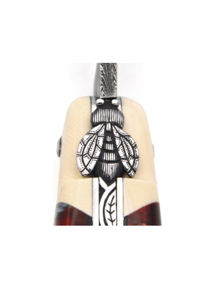 Couteau de Laguiole en molaire de mammouth rouge, lame Damas mosaïque
