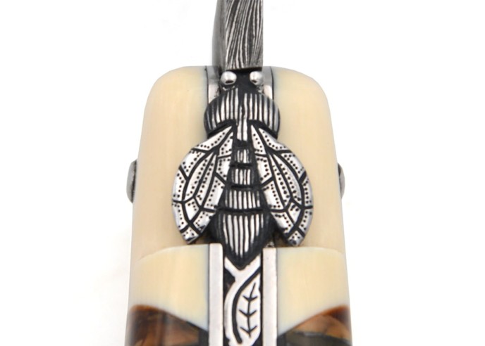 Laguiole-Messer aus braunem Mammutmolar, Damast-Mosaikklinge