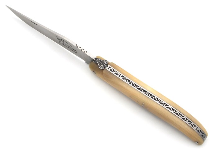 Laguiole bee and spring hand chiseled, full handle in pale horn tip