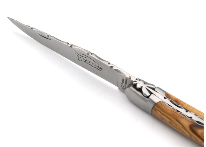 Laguiole with GI, top and bottom chiseling, olive wood handle