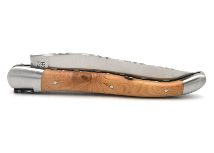 Laguiole with GI, top and bottom chiseling, juniper wood handle