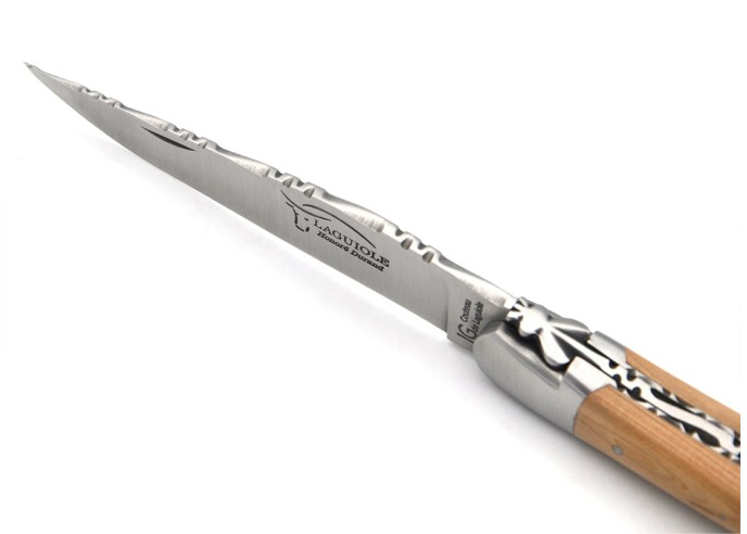 Laguiole with GI, top and bottom chiseling, juniper wood handle