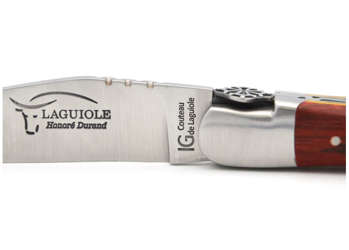 Couteau IG en hêtre teinté rouge & intercalaire jaune, croix occitane