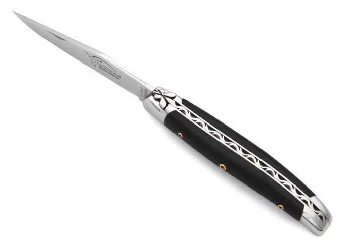 Laguiole knife in black jade with ruby inserts set in gold