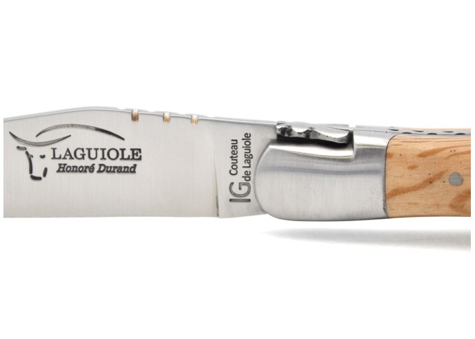 Laguiole labellisé IG en chêne vert avec tire-bouchon