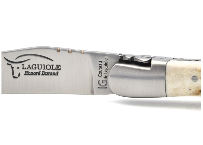 Couteau de Laguiole labellisé IG en bois de cerf avec tire-bouchon