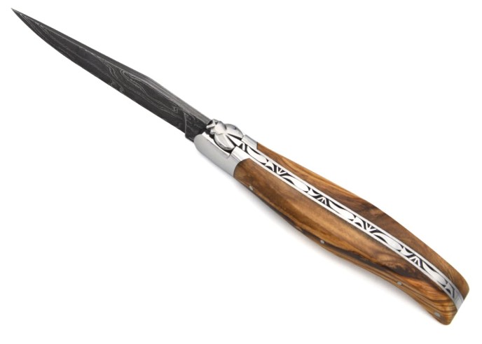 Laguiole mit GA, 12 cm aus geschnitztem Olivenholz, Damast Klinge