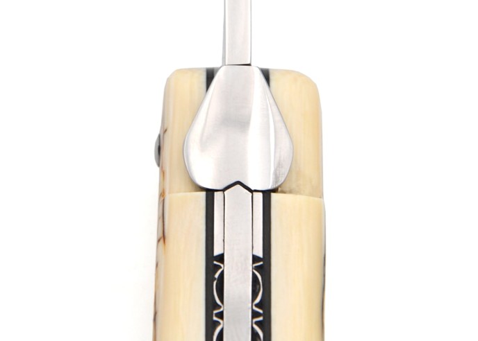 Laguiole-Messer mit geografischer Angabe, 12 cm Carbonfasergriff mit Frontzwinge aus Mammutkruste, glänzendes Finish