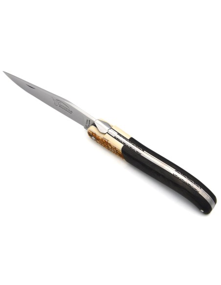 Couteau de Laguiole labellisé IG en fibre de carbone avec une fausse mitre en mammouth avec croûte, abeille et ressort lisses