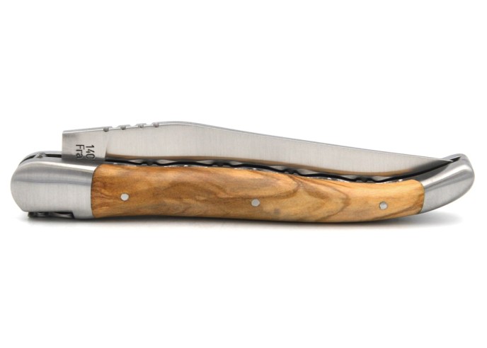 Laguiole 12 cm olive wood handle, chiseled double plates, smooth spring