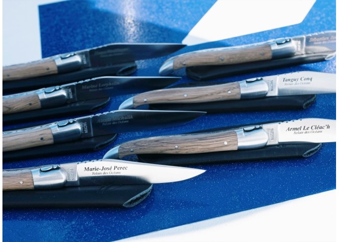 Couteau de Laguiole labellisé IG en chêne de barrique, manche de 12 cm