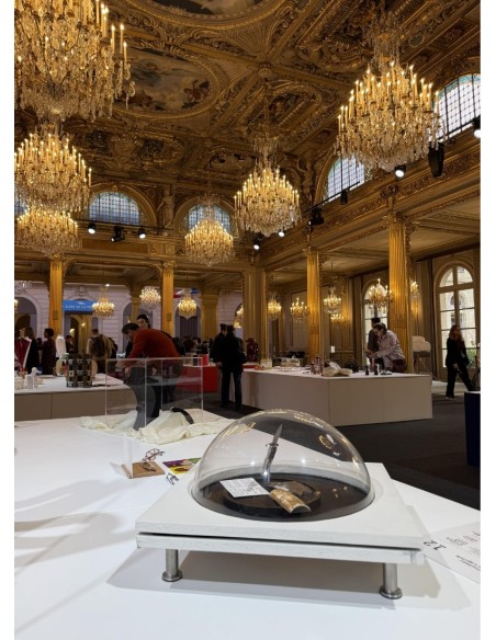 Couteau de Laguiole IG en hêtre de l'Aubrac, abeille mécanique